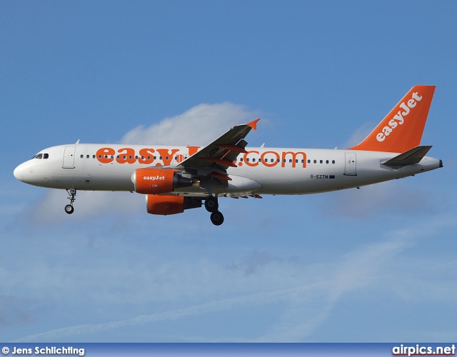 G-EZTM, Airbus A320-200, easyJet