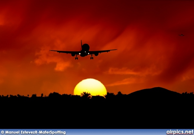 G-EZWE, Airbus A320-200, easyJet