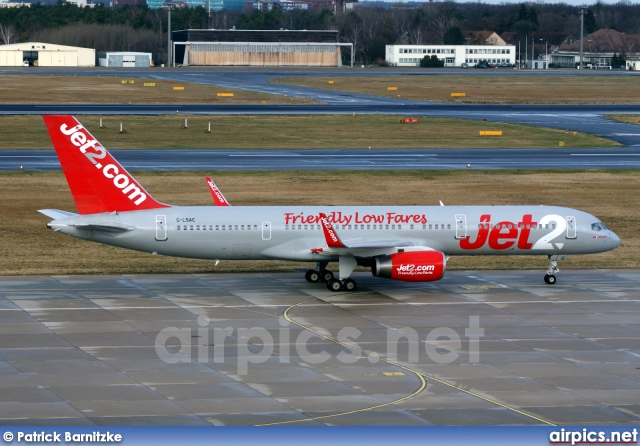 G-LSAC, Boeing 757-200, Jet2.com