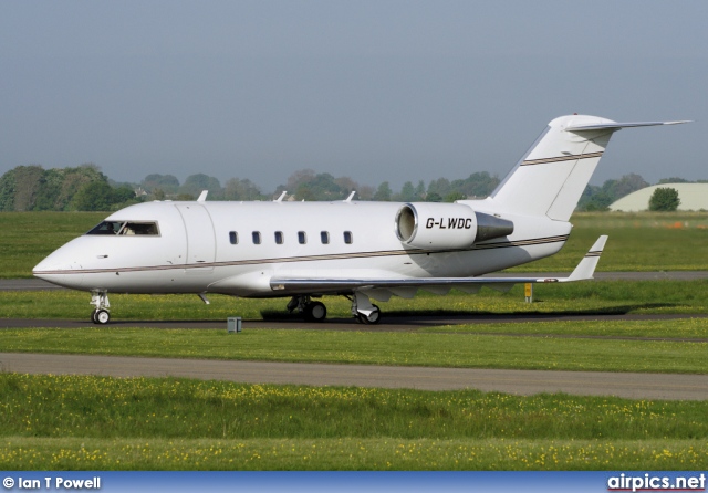 G-LWDC, Bombardier Challenger 600-CL-601, Untitled