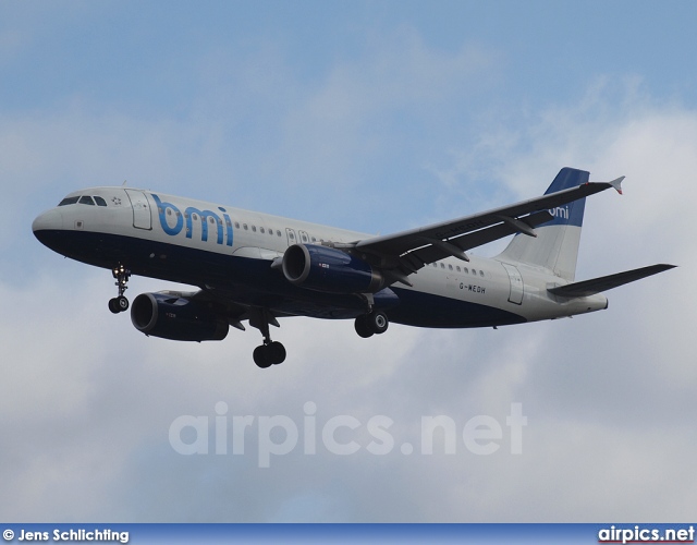 G-MEDH, Airbus A320-200, bmi