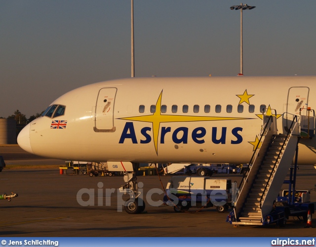 G-OOOB, Boeing 757-200, Astraeus