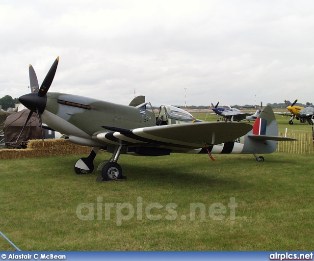 G-OXVI, Supermarine Spitfire LFXVIe, Private