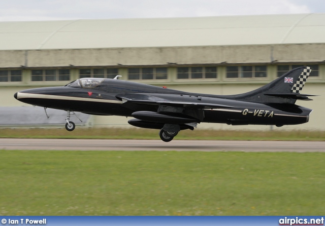 G-VETA, Hawker Hunter T.7, Private