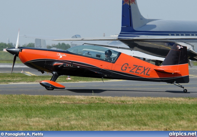 G-ZEXL, Extra 300-L, The Blades