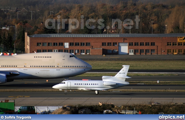 HA-LKN, Dassault Falcon-900EX, Private