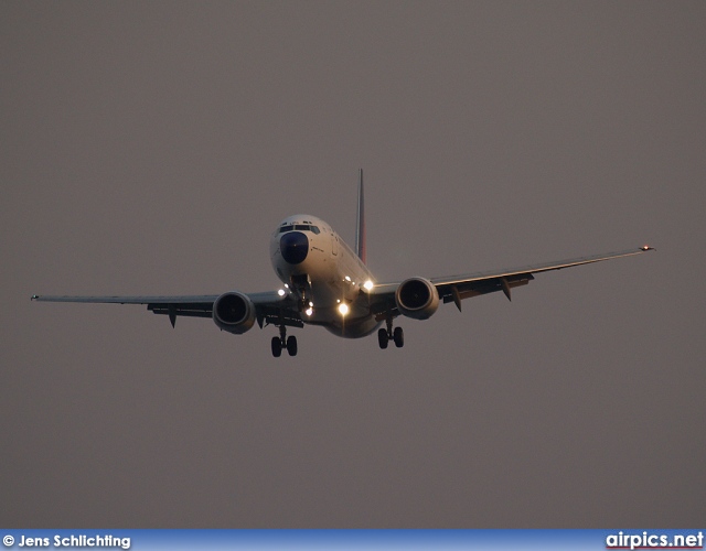HA-LOC, Boeing 737-800, MALEV Hungarian Airlines