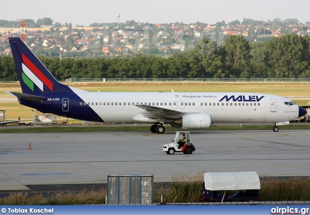 HA-LOH, Boeing 737-800, MALEV Hungarian Airlines