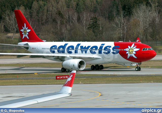 HB-IQZ, Airbus A330-200, Edelweiss Air