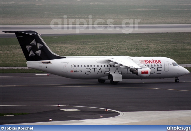 HB-IYV, British Aerospace Avro RJ100, Swiss International Air Lines