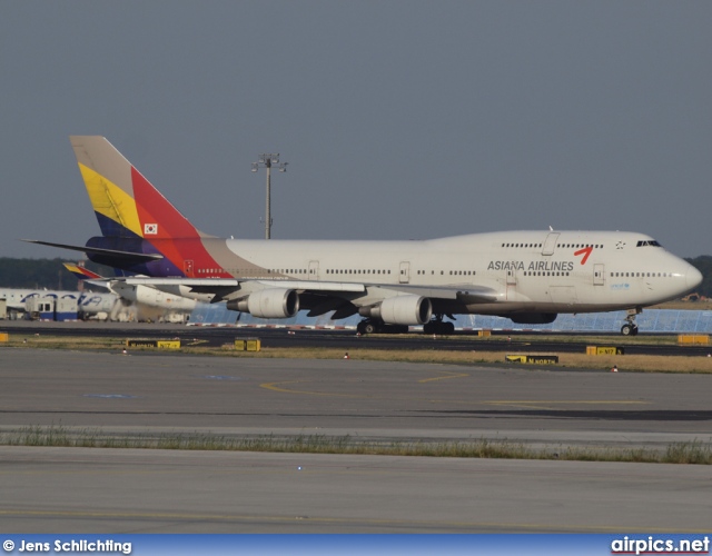 HL7421, Boeing 747-400M, Asiana Airlines