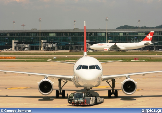 HP-IPV, Airbus A319-100, Swiss International Air Lines