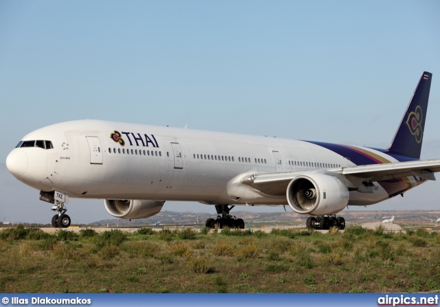 HS-TKE, Boeing 777-300, Thai Airways