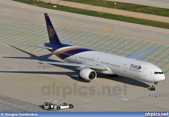 HS-TKE, Boeing 777-300, Thai Airways