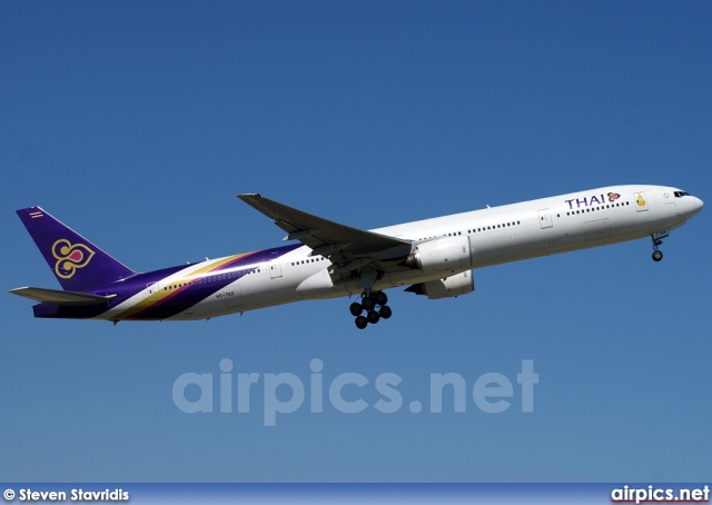 HS-TKF, Boeing 777-300, Thai Airways