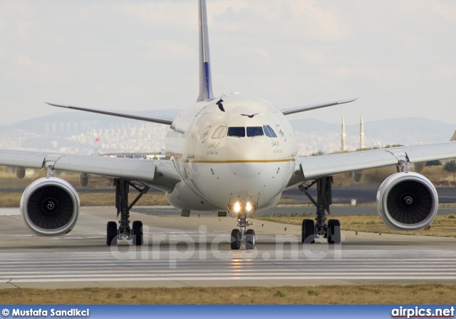 HZ-AQD, Airbus A330-300, Saudi Arabian Airlines