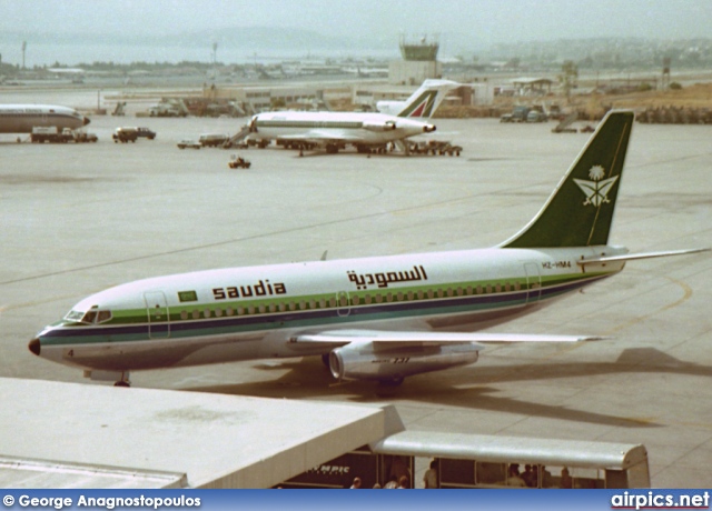 HZ-HM4, Boeing 737-200Adv, Saudi Arabian Royal Flight