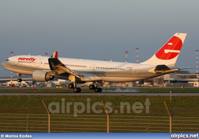 I-EEZM, Airbus A330-200, Eurofly