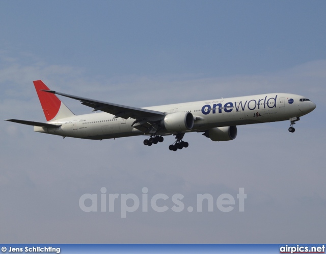 JA732J, Boeing 777-300ER, Japan Airlines