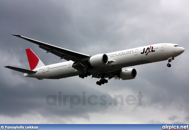JA733J, Boeing 777-300ER, Japan Airlines
