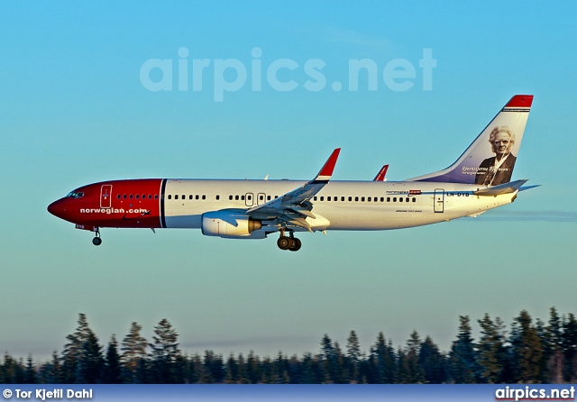 LN-DYB, Boeing 737-800, Norwegian Air Shuttle