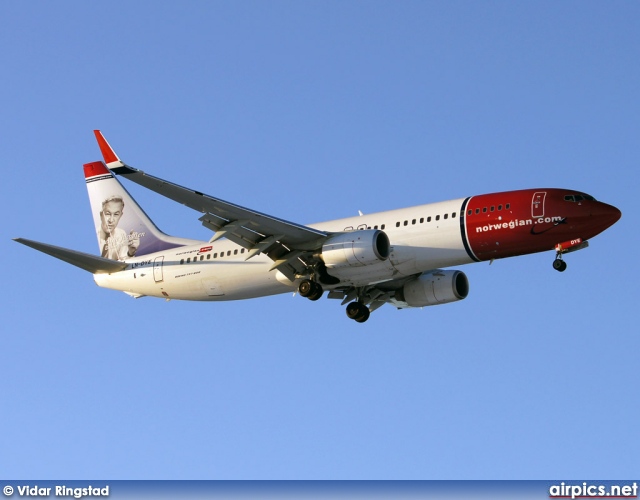 LN-DYE, Boeing 737-800, Norwegian Air Shuttle