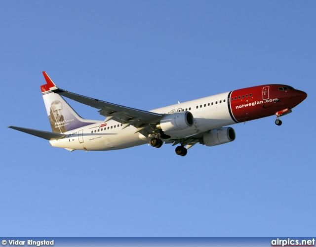 LN-DYF, Boeing 737-800, Norwegian Air Shuttle