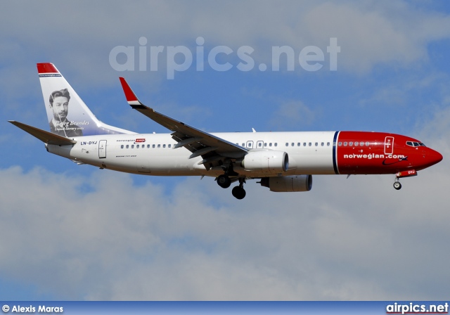 LN-DYJ, Boeing 737-800, Norwegian Air Shuttle