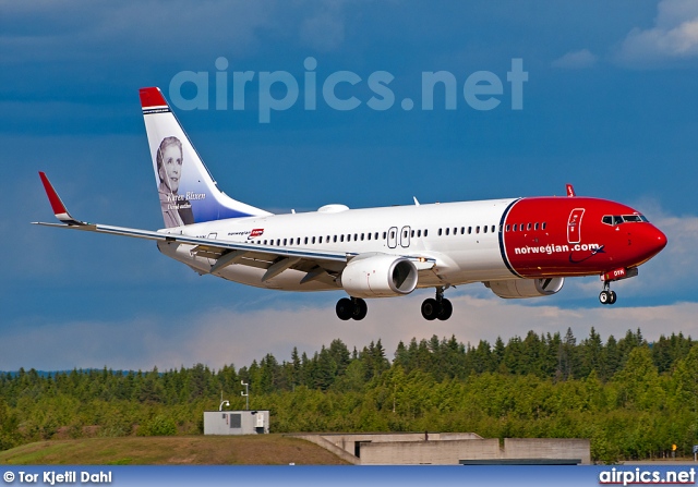 LN-DYN, Boeing 737-800, Norwegian Air Shuttle