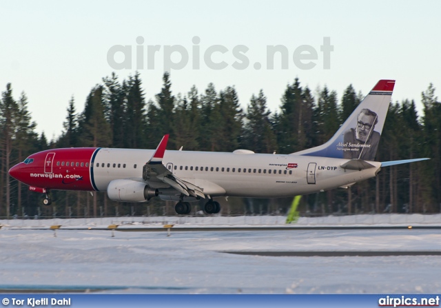 LN-DYP, Boeing 737-800, Norwegian Air Shuttle