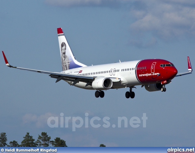 LN-DYZ, Boeing 737-800, Norwegian Air Shuttle