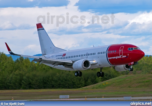 LN-KHC, Boeing 737-300, Norwegian Air Shuttle