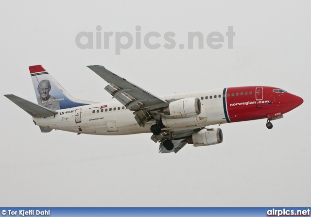 LN-KKM, Boeing 737-300, Norwegian Air Shuttle