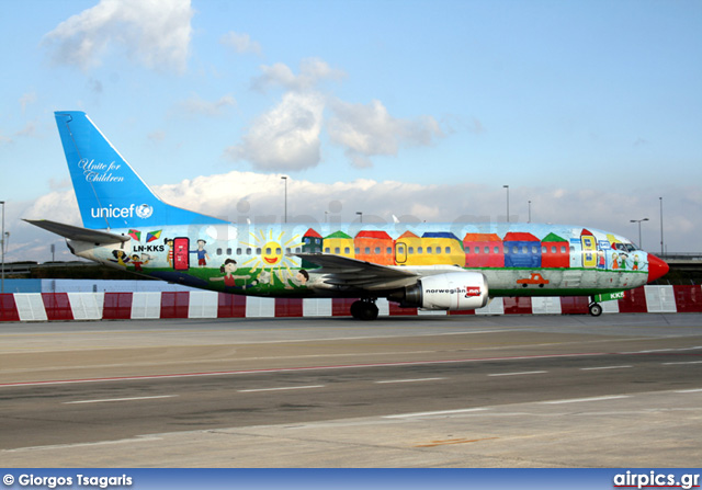 LN-KKS, Boeing 737-300, Norwegian Air Shuttle