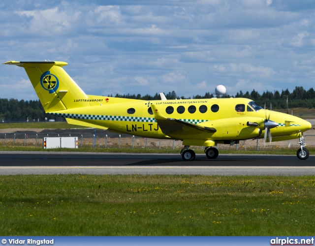 LN-LTJ, Beechcraft B200GT King Air, Lufttransport