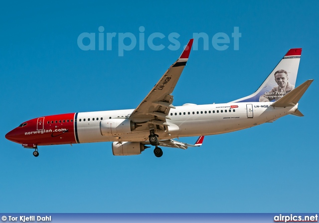 LN-NGB, Boeing 737-800, Norwegian Air Shuttle