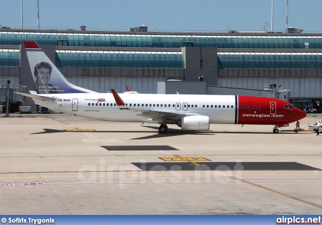 LN-NGD, Boeing 737-800, Norwegian Air Shuttle
