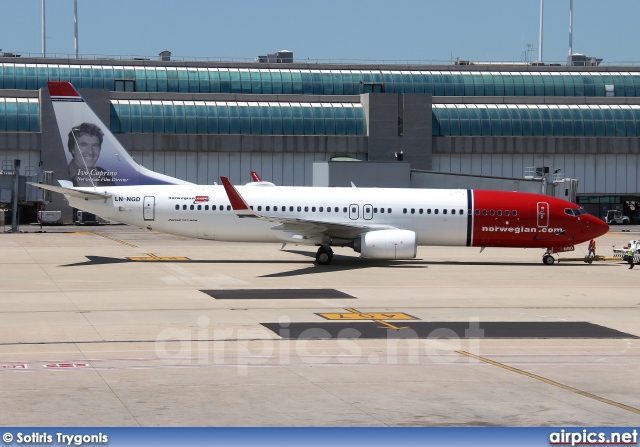 LN-NGD, Boeing 737-800, Norwegian Air Shuttle