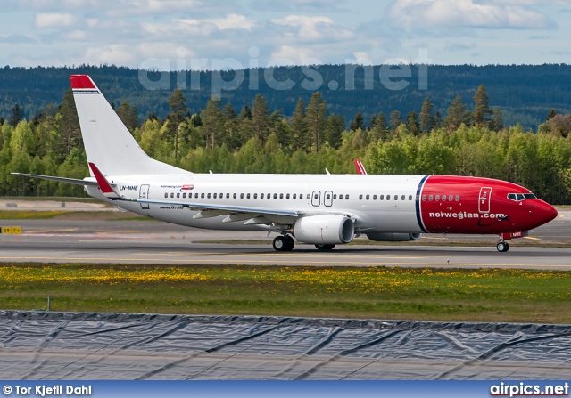 LN-NHE, Boeing 737-800, Norwegian Air Shuttle