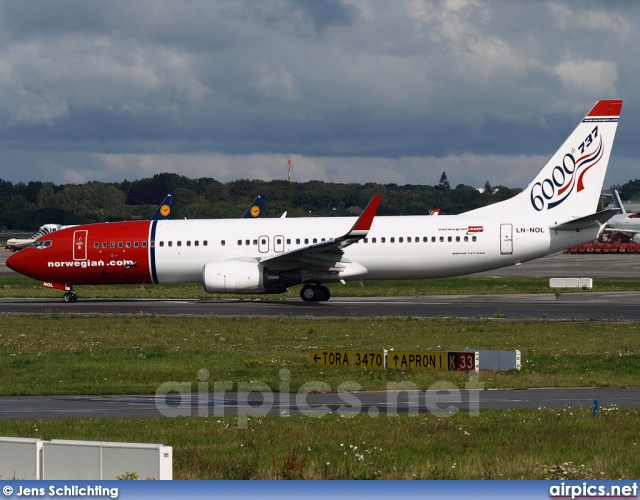 LN-NOL, Boeing 737-800, Norwegian Air Shuttle