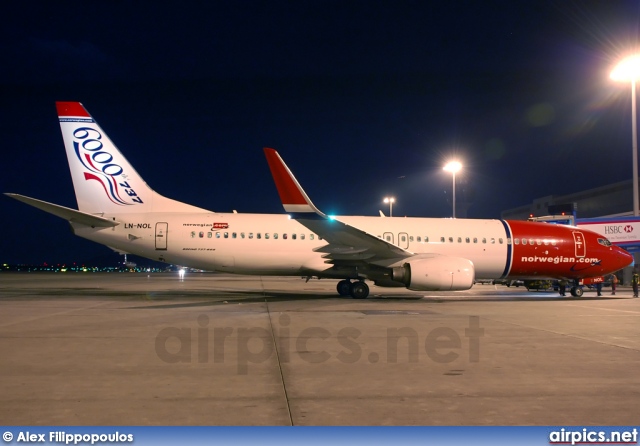 LN-NOL, Boeing 737-800, Norwegian Air Shuttle