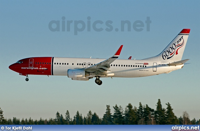 LN-NOL, Boeing 737-800, Norwegian Air Shuttle