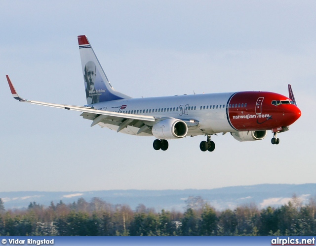 LN-NOQ, Boeing 737-800, Norwegian Air Shuttle