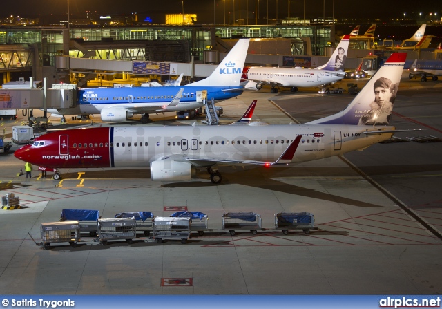 LN-NOY, Boeing 737-800, Norwegian Air Shuttle