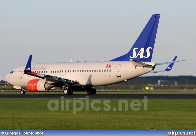 LN-TUL, Boeing 737-700, Scandinavian Airlines System (SAS)