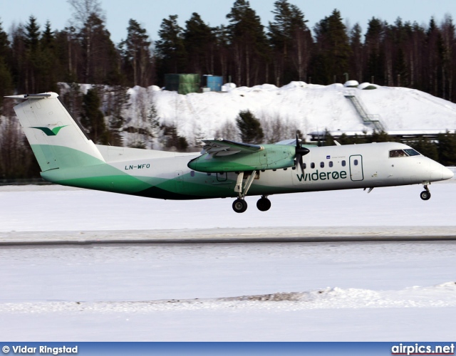 LN-WFO, De Havilland Canada DHC-8-300 Q Dash 8, Wideroe