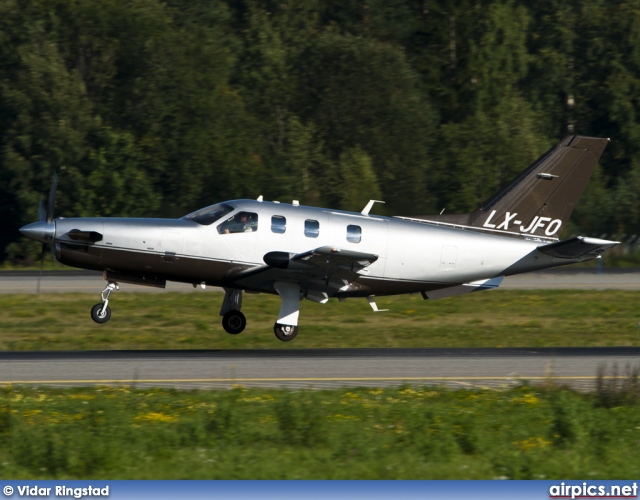 LX-JFO, Socata TBM-850, Untitled