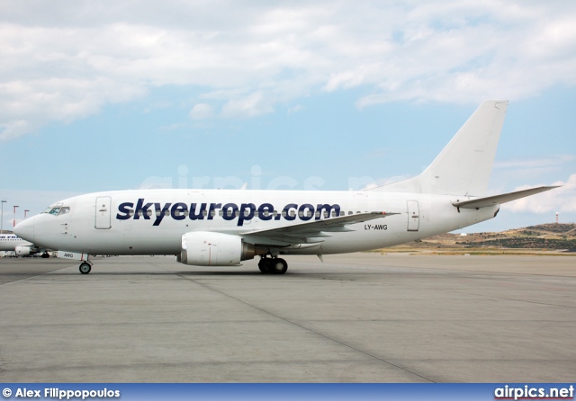 LY-AWG, Boeing 737-500, SkyEurope