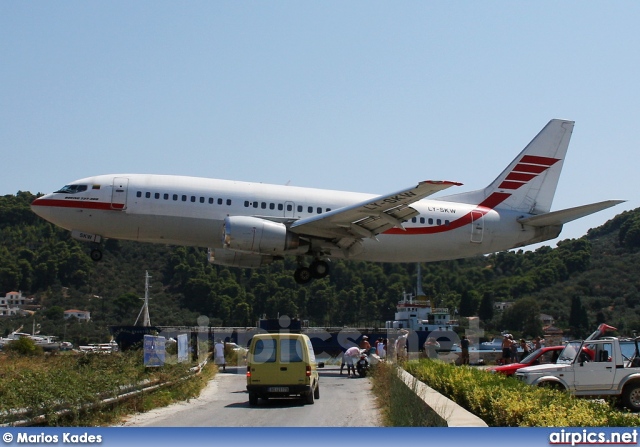 LY-SKW, Boeing 737-300, Aurela