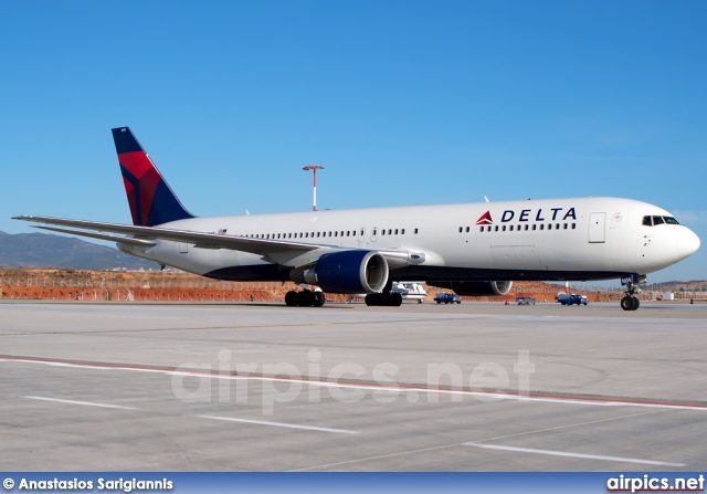 N1604R, Boeing 767-300ER, Delta Air Lines